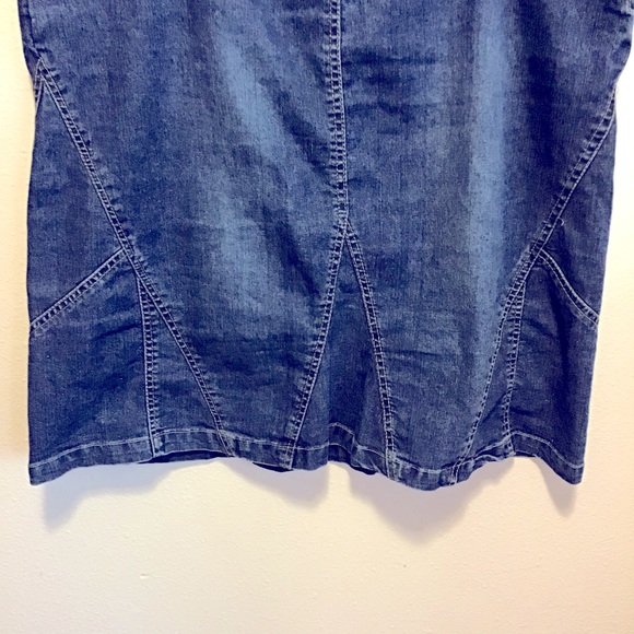 Defuse denim skirt. - Picture 4 of 5